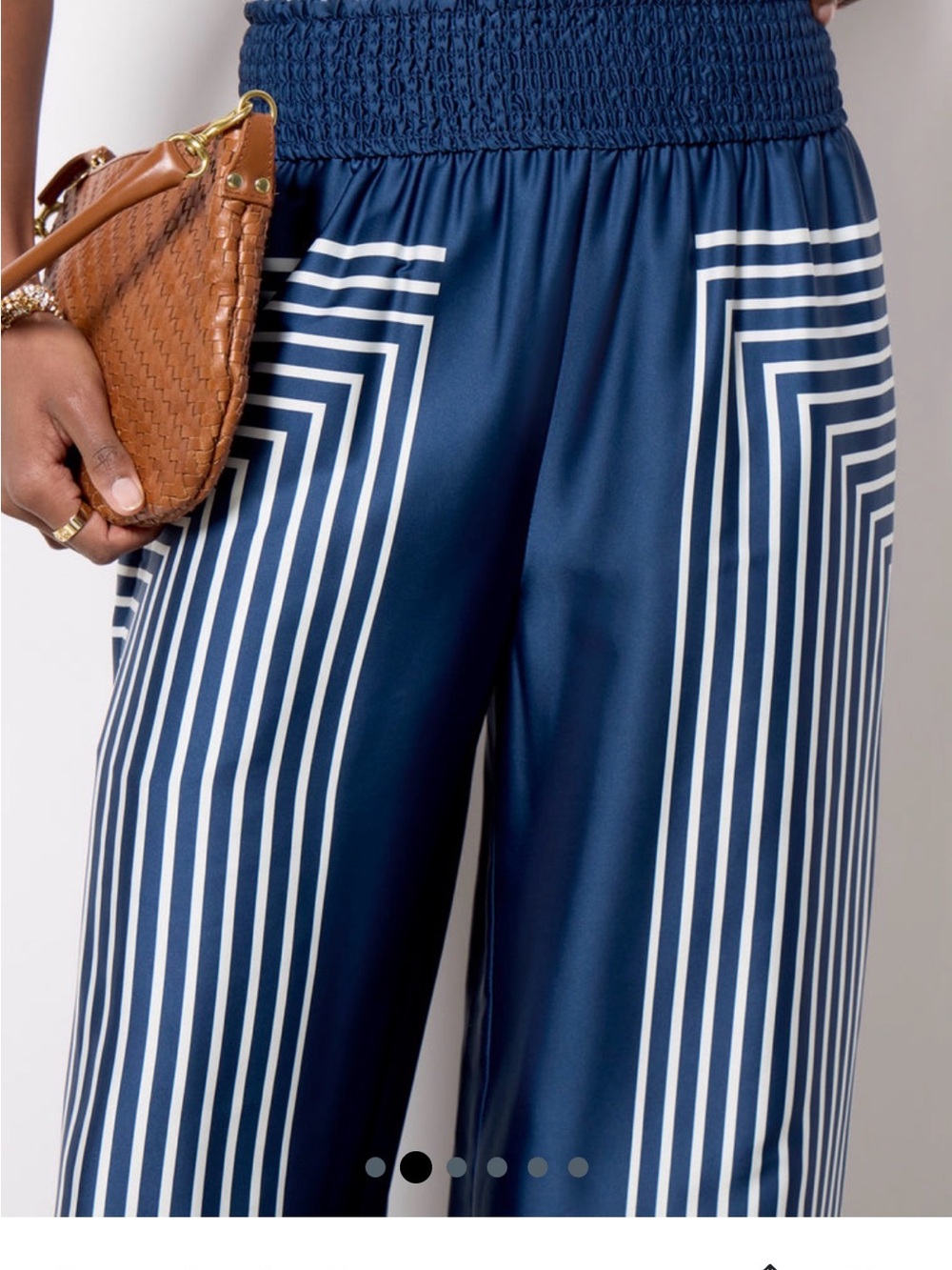 Evereve elastic waist print satin pants size large navy with white print - Picture 9 of 13
